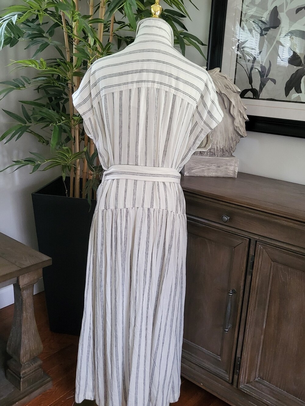 Universal Threads - Picture 6 of 7